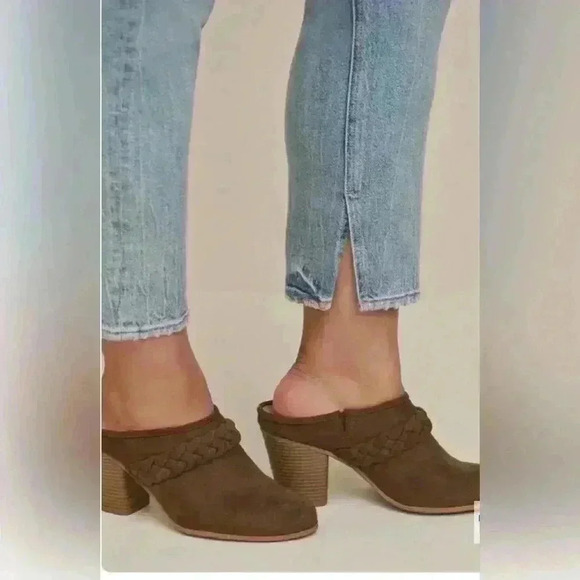 NWT TORRID Mom Straight Vintage Stretch High-Rise Jean - Picture 2 of 7